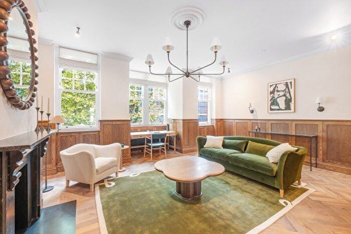 2 Bedroom Flat To Rent In Sloane Gardens, London, SW1W