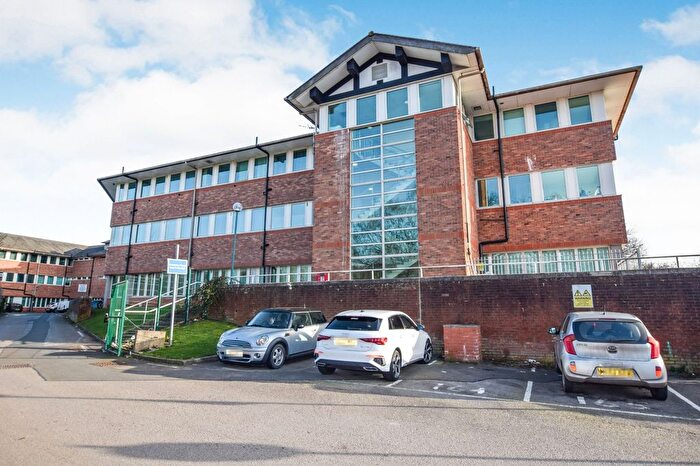 2 Bedroom Flat To Rent In East Lane, Runcorn, Cheshire, WA7
