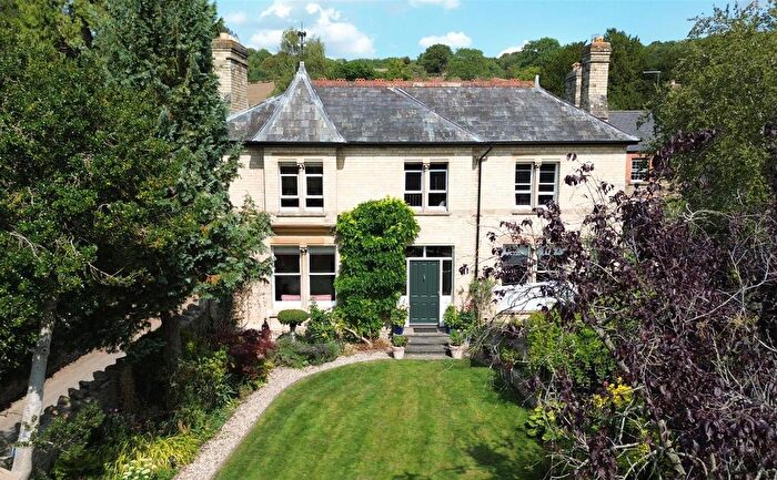 6 Bedroom Link Detached House For Sale In Station Lane, Longhope, GL17
