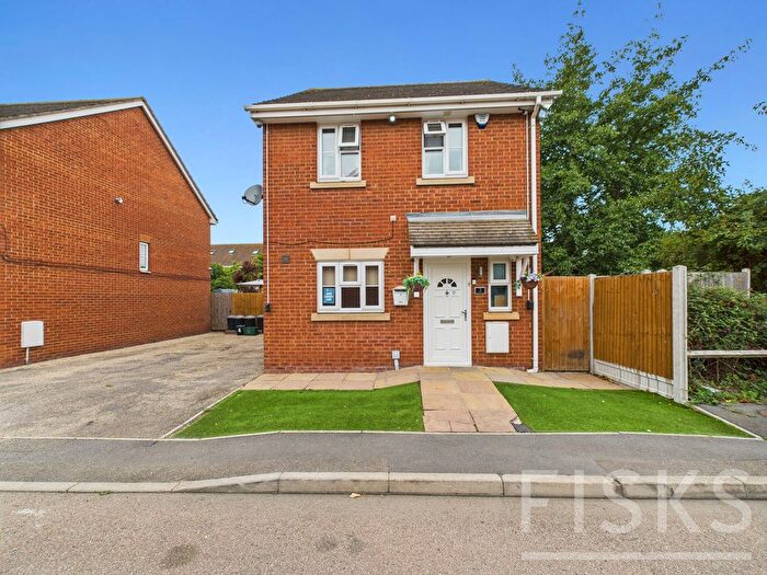 5 Bedroom Detached House For Sale In Azalea Mews, Canvey Island, SS8