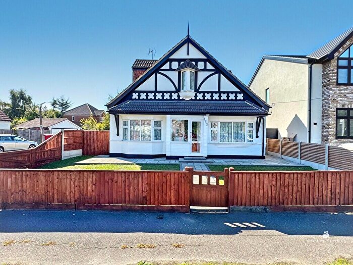 4 Bedroom Detached House For Sale In Rayleigh Road, Benfleet, SS7