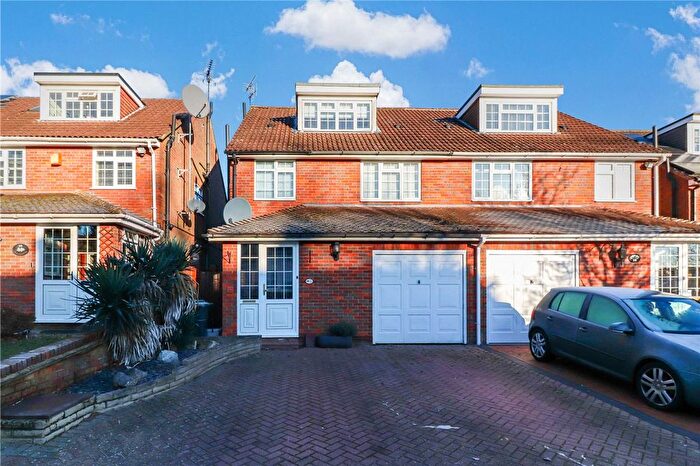 5 Bedroom Semi-Detached House To Rent In Wadham Road, Abbots Langley, WD5