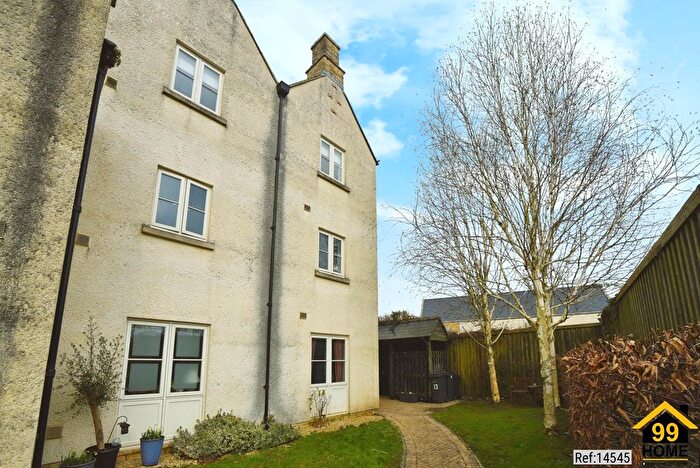 1 Bedroom Flat For Sale In Hardie Close, Tetbury, GL8