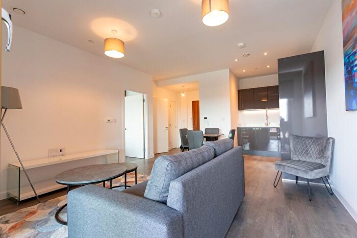 1 Bedroom Apartment To Rent In Ilderton Rd, Bermondsey, London, SE15