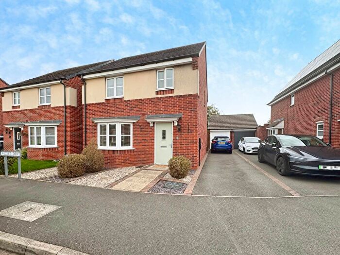 3 Bedroom Detached House For Sale In Rocket Drive, Hinckley, LE10