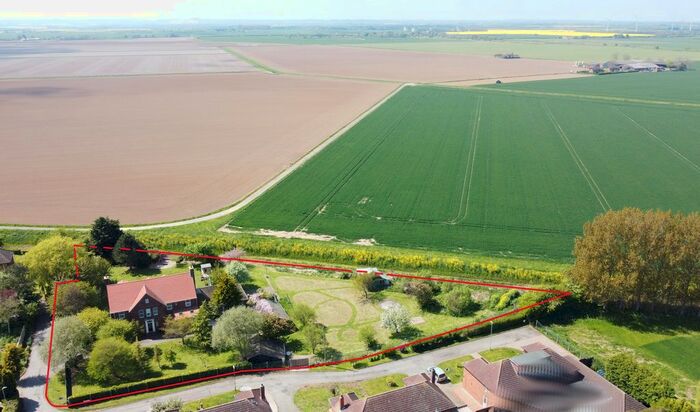 6 Bedroom Detached House For Sale In Seawall Lane, North Cotes, Grimsby, DN36