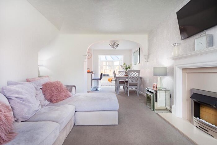 3 Bedroom Semi-Detached House To Rent In Rowangate, Fulwood, Preston, PR2