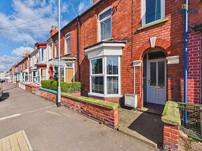 3 Bedroom Terraced House For Sale In Sincil Bank, Lincoln, LN5