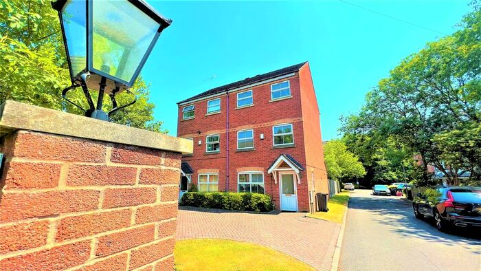 3 Bedroom Semi-Detached House To Rent In Brookvale Mews, Selly Park, Birmingham, B29