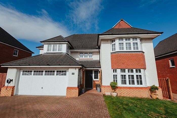 4 Bedroom Detached House For Sale In Clocherlee Place, Inverkip, Greenock, PA16