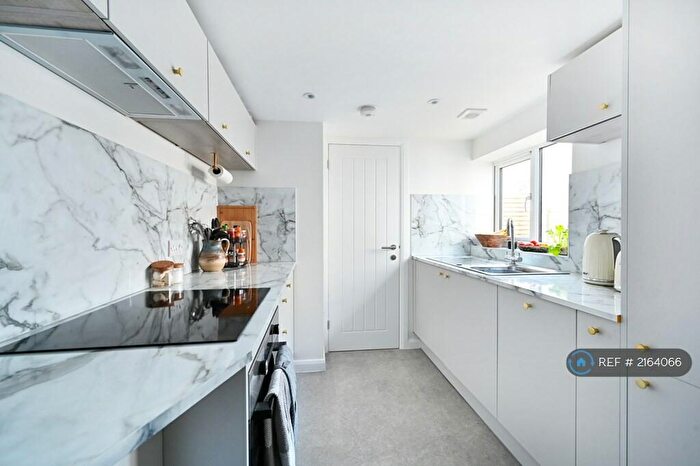 1 Bedroom Flat To Rent In St Leonards Road, Brighton, BN2