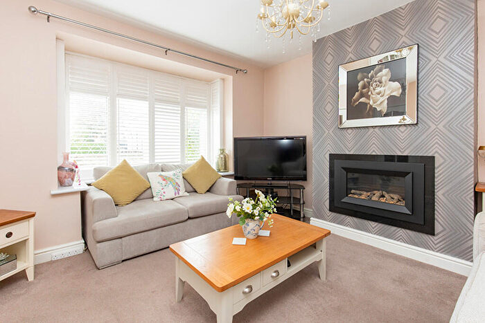 3 Bedroom Semi-Detached House For Sale In Beech Drive, Fulwood, PR2