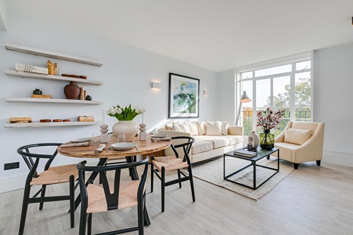 2 Bedroom Flat To Rent In Caroline House, Bayswater Road, London, W2