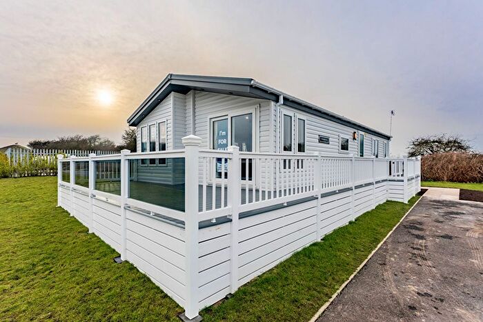 2 Bedroom Park Home For Sale In Coast Road, Corton, NR32