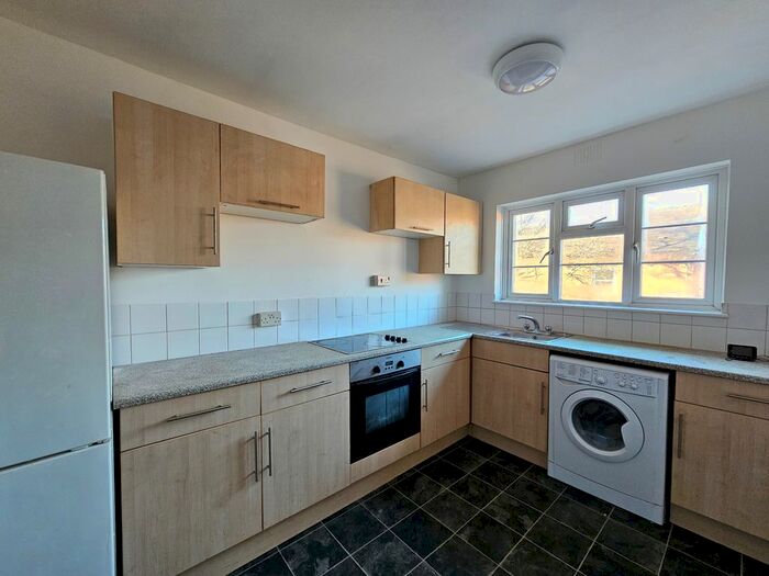 2 Bedroom Property To Rent In Banister Grange, Banister Road, Southampton, SO15
