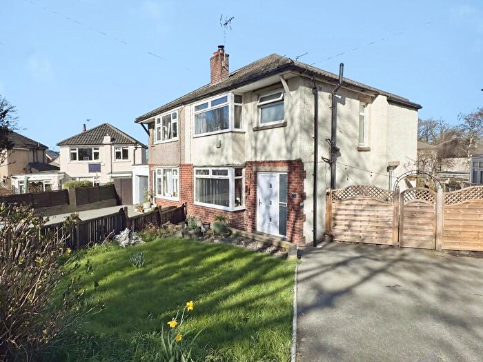 3 Bedroom House For Sale In Turnsteads Avenue, Cleckheaton, BD19