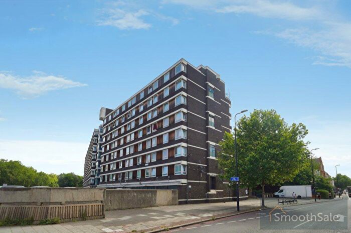 3 Bedroom Flat For Sale In Flat Aberfeldy House, London, SE5