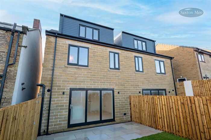 4 Bedroom Semi Detached House For Sale In Mortomley Lane, Sheffield, S35