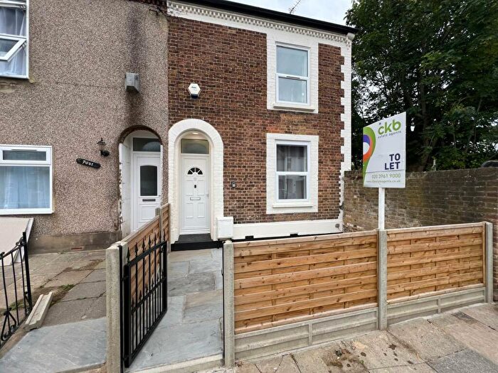 4 Bedroom House To Rent In Llanover Road, Woolwich, SE18