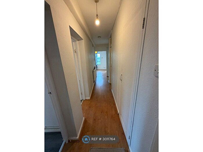 2 Bedroom Flat To Rent In Danesmoor House, Birmingham, B25