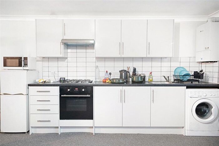 1 Bedroom Flat For Sale In High Road Leytonstone, Leytonstone, London, E11