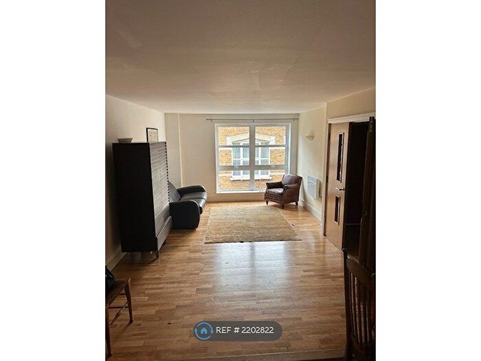2 Bedroom Flat To Rent In Black Bull Court, London, EC1N