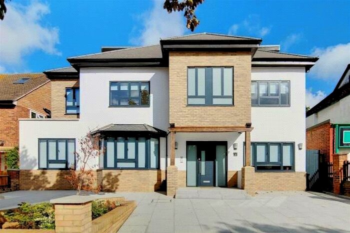 2 Bedroom Apartment To Rent In Neeld Crescent, London, NW4