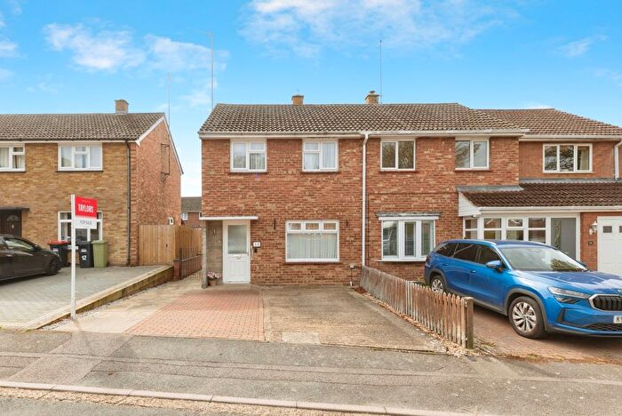 3 Bedroom Semi-detached House For Sale In Chestnut Close, Stony Stratford, Buckinghamshire, MK11