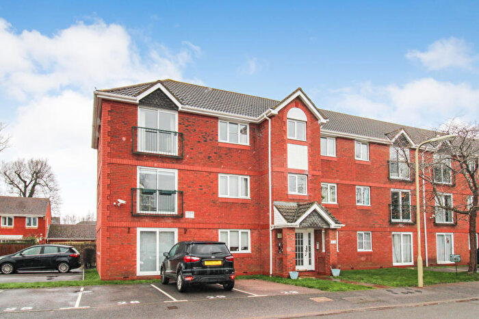 1 Bedroom Apartment For Sale In Corfe Way, Farnborough, GU14