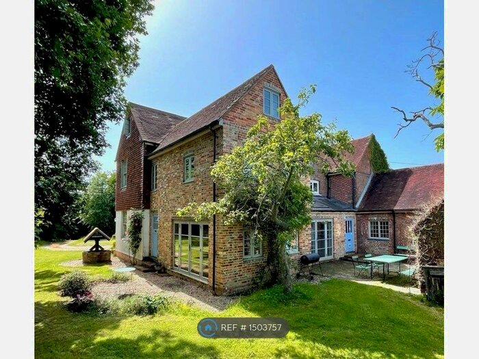 4 Bedroom Semi-Detached House To Rent In Coldharbour Road, Hailsham, BN27