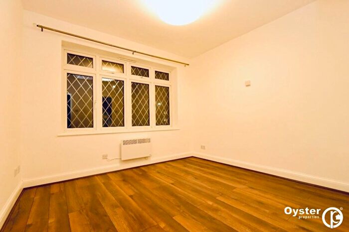 1 Bedroom Flat To Rent In Chase Side, London, N14