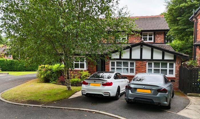 4 Bedroom Detached House For Sale In Mossdale Avenue, Bolton, BL1