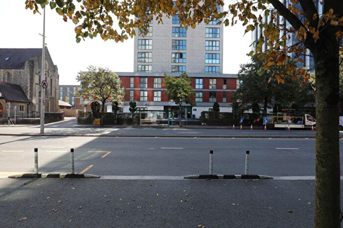 2 Bedroom Apartment For Sale In Newport Road, Cardiff, CF24