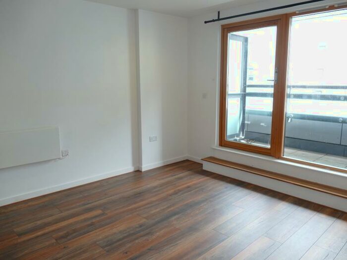 2 Bedroom Apartment To Rent In Gateway West, East Street, LS9