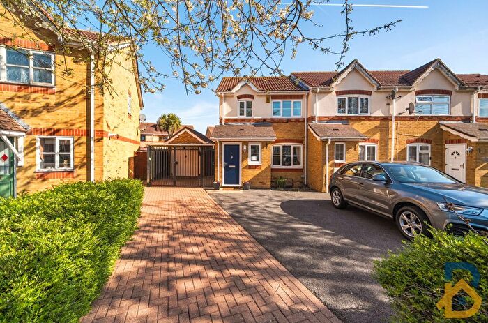 3 Bedroom Semi Detached House For Sale In Wanderer Drive, Barking, IG11