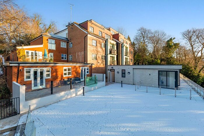 3 Bedroom Flat For Sale In Hermitage Road, Kenley, CR8