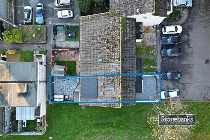 7 Bedroom Semi-Detached House For Sale In Ferraro Close, Hounslow, TW5