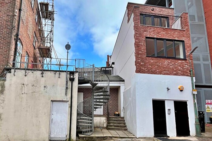 2 Bedroom Flat To Rent In Bournemouth, BH2