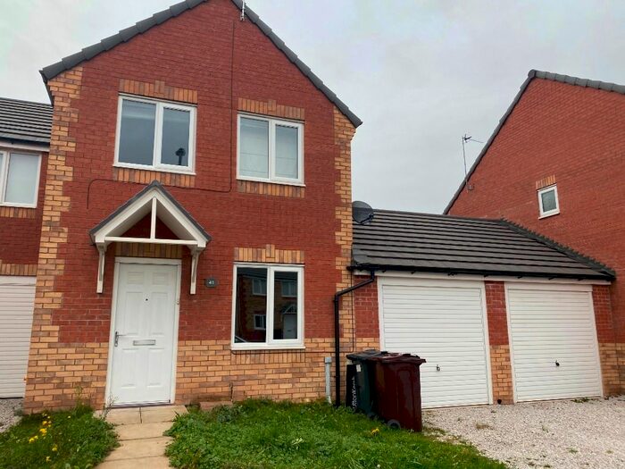 3 Bedroom Semi-Detached House To Rent In Woolfall Heath Avenue, Huyton, Liverpool L36