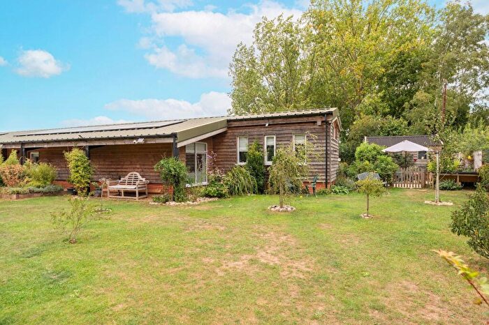 4 Bedroom Barn Conversion For Sale In Low Common, Bunwell, NR16