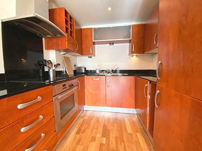 2 Bedroom Apartment To Rent In Magellan House Leeds Dock City Centre, LS10