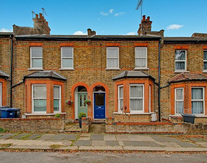 3 Bedroom Property For Sale In Theobalds Avenue, London, N12
