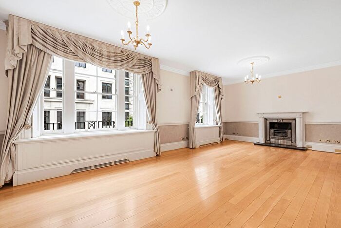2 Bedroom Flat To Rent In King Street, London, SW1Y