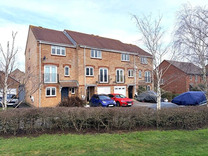 4 Bedroom Town House For Sale In Benjamin Road, Hamworthy, BH15