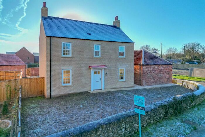 4 Bedroom Detached House For Sale In Rectory Lea, Fillingham, Gainsborough, DN21