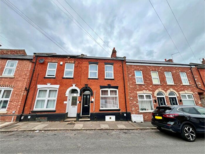 3 Bedroom House To Rent In Junction Road, NN2