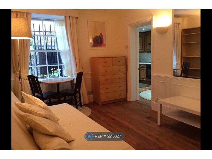 Studio To Rent In Gloucester Place, London, W1U