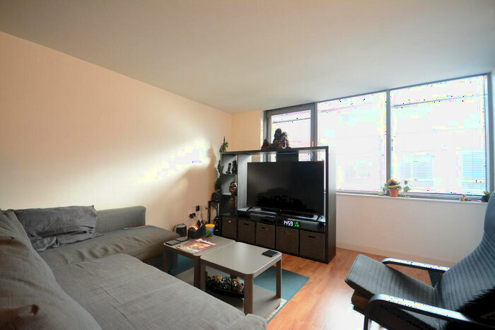 2 Bedroom Apartment To Rent In The Hicking Building, Queens Road, NG2