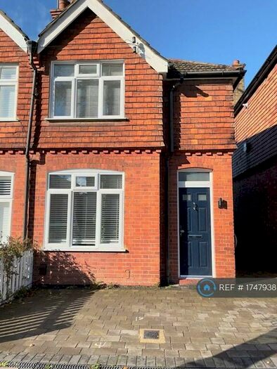 2 Bedroom Semi-Detached House To Rent In Hilliard Road, Northwood, HA6