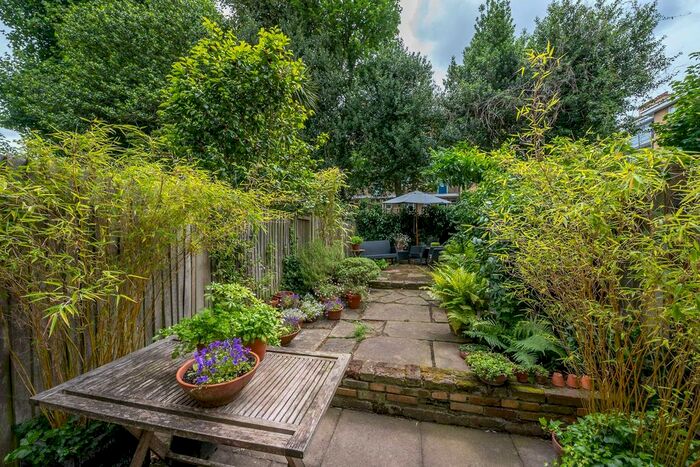 2 Bedroom Maisonette To Rent In Claudia Place, Southfields, London, SW19